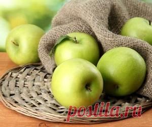 5 продуктов, которые выводят из организма насыщенные жиры Насыщенные жиры могут нанести вред нашему здоровью: они повышают уровень холестерина в крови и вызывают отвердевание и закупорку артерий.