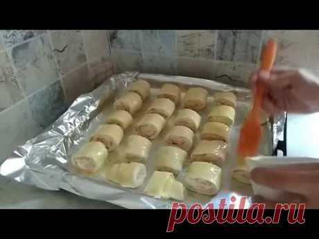 Что приготовить из слоеного теста? Рулет за 5 минут.