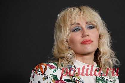 Трек Майли Сайрус о расставании установил рекорд на Spotify. Новый трек певицы Майли Сайрус Flowers за неделю установил рекорд по количеству прослушиваний на стриминговом сервисе Spotify. Сингл о расставании набрал более 100 миллионов прослушиваний. Руководитель отдела Spotify по связям с артистами и лейблам Яна Коффи заявила, что песня показала потрясающий старт.