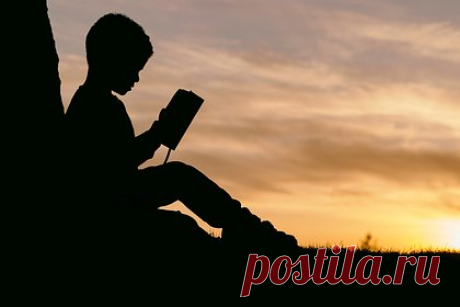 В России продолжат выпускать детские книги про муми-троллей. Отзыв прав на использование образов муми-троллей — персонажей серии книг финской писательницы и художницы Туве Янссон — не повлияет на издание в России книг с этими сказочными героями, сообщили в пресс-службе издания «Азбука-Аттикус».