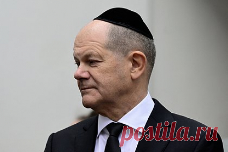 Шольц признался в стыде за антисемитизм в Германии. В 85-ю годовщину нацистского погрома «Хрустальная ночь» канцлер Германии Олаф Шольц заявил, что Берлин возмущен недавней волной антисемитских инцидентов в Германии и не потерпит антиеврейской ненависти. Он также добавил, что ему стыдно за распространение антисемитских настроений в стране.