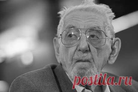 Умер соавтор Конституции и один из основателей «Яблока» Шейнис. В возрасте 92 лет скончался соавтор Конституции России, один из основателей политической партии «Яблоко» Виктор Шейнис.