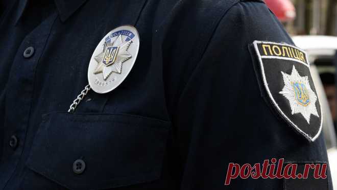 Жителя Львова задержали за прослушивание песен "Ласкового мая". Сотрудники украинских правоохранительных органов задержали жителя города Львов, слушавшего в своей квартире песни российской музыкальной группы "Ласковый май". Об этом сообщило местное издание "Страна.ua". Как указано ...