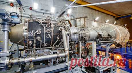 «Двигатель нового поколения»: как в России создаются агрегаты для газотранспортных систем. Объединённая двигателестроительная корпорация приступила к стендовым испытаниям первого опытного образца газотурбинного двигателя АЛ-41СТ-25. Эта установка — ключевой элемент газоперекачивающих агрегатов, которые обеспечивают транспортировку голубого топлива по трубопроводам. Двигатель обладает мощностью 25 МВт и отличается низким уровнем эмиссии вредных веществ. Прогнозный срок службы агрегата — не…