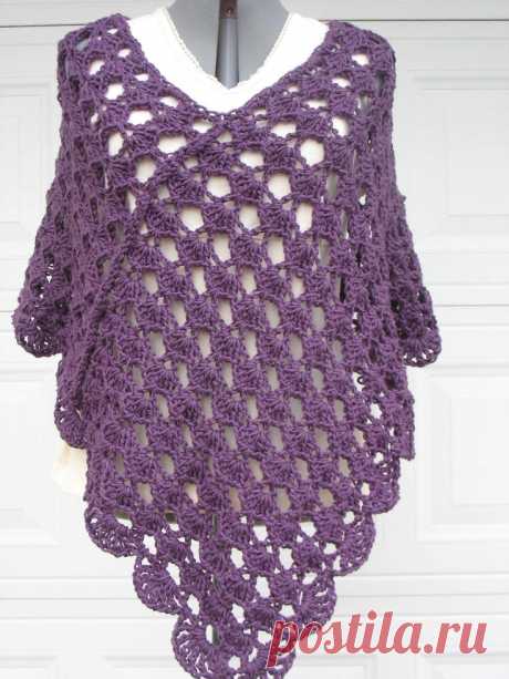 (743) Plus Size Ladies Crochet Poncho - Shell Stitch- in Plum | Выкройки Для Пончо, Связанные Крючком Узоры На Пончо и Пончо