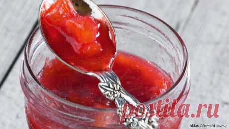 Вкусные заготовки и варенье из ревеня-15 рецептов