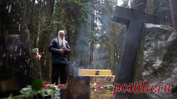 Источник пояснил, куда делся памятник репрессированным полякам в Петербурге