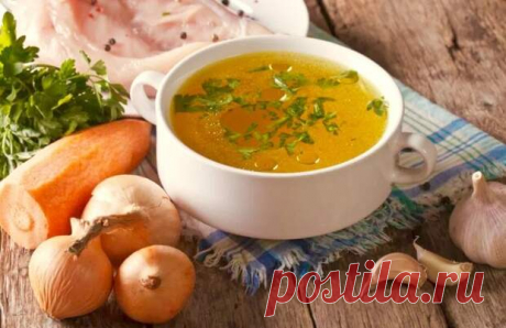 Куриный бульон - за что его нужно хотя бы уважать ? Что там с курочками, какую выбрать ? Овощи, соль, приправы и специи. Когда и сколько добавлять и что это дает бульону. Пена - снимать или оставить ? И, конечно, рецепт лучшего бульона из расчета на курочку весом 1.5 кг Куриный бульон с петрушкой. - 28 февраля - 43823287955 - Медиаплатформа МирТесен