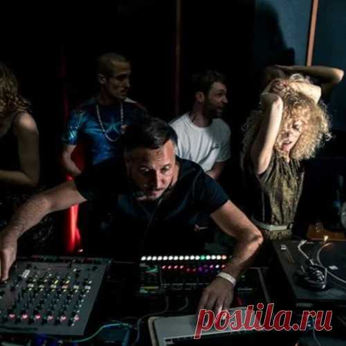 Christian Burkhardt Hello 2025