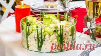 Салаты на Новый год 2019, простые и вкусные рецепты с фото В 2019 году будет всем править Земляная Свинья, она будет хозяйкой. Свинья - дама весьма своенравная, взбалмошная, непредсказуемая и обожает все новое, особенно это ка…