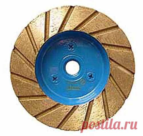 ООО «АлмазМаркет» предлагает к поставке алмазные чашечные фрезы с турбированным алмазным слоем ФАТ-М d.100 мм, 105 мм, используются на ручных угло-шлифовальных машинах (УШМ) и другом ручном электроинструменте, предназначенных для финишной шлифовки поверхностей из гранита, мрамора, песчанника, бетона. Специальная турбированная форма алмазного слоя обеспечивает оптимальное удаление шлама и охлаждение алмазного слоя и корпуса фрезы.