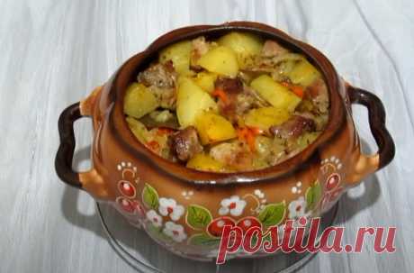 Жаркое в горшочке по-домашнему. Просто и вкусно.
Сегодня готовлю жаркое в горшочке. Это блюдо получается очень нежным, сочным, ароматным и невероятно вкусным.