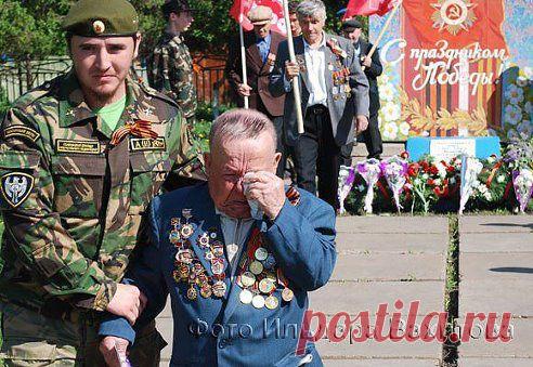 С   ДНЕМ   ПОБЕДЫ    9    МАЯ   !!!!!!!!!!!!!!!!!!!!!!!!
abdilaziz erkinbekov
Если ты уважаешь ветеранов ВОВ ставь класс!Спасибо им за победу! Благодаря им мы живем.Наберем миллионы классов ко Дню Победы!