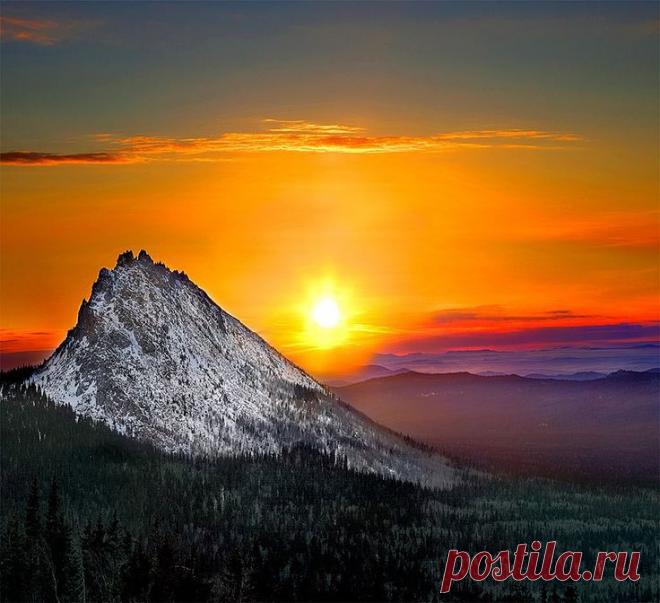 Sunset in Zlatoust city area, Russia  | Пин от пользователя 56th Parallel - tours in Russia на доске Russia: …