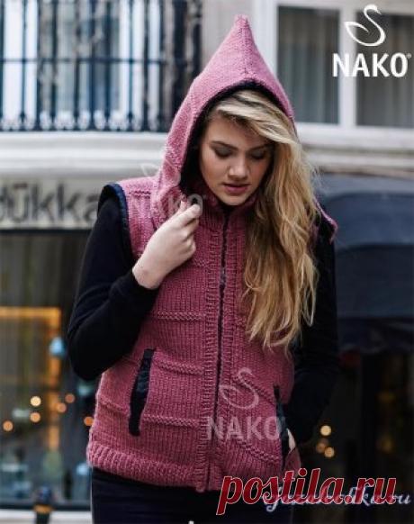 Жилет с капюшоном спицами
Описание: https://vjazalochka.ru/vyazanie-dlya-zhenshchin/bezrukavki-zhilety/zhilet-s-kapyushonom-spisami