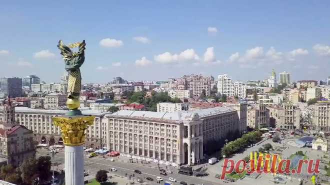 Я не корінний киянин, але це величне місто в моєму серці. Софія Київська та Михайлівський монастир, Поділ та Володимирська гірка, Майдан Незалежності і Хрещатик... Кожного разу, коли я бачу пам’ятні місця столиці, відчуваю захоплення цією красою.
З днем народження, Києве!