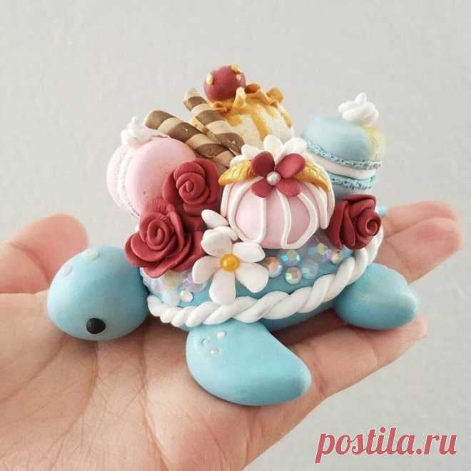 Миниатюрная черепашка из полимерной глины