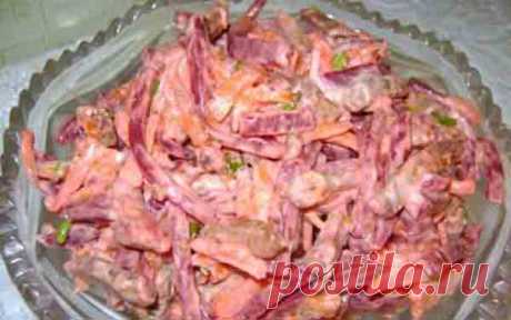 Мясной салат с морковью - на vse-o-ede-online.ru Мясной салат с морковью. По другому этот салат называется "Обжорка". Ведь им можно накормить любого человека и он останется сытым и довольным