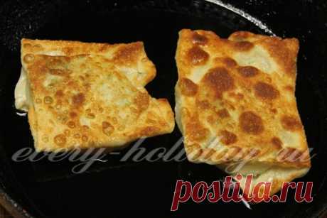 Плацинды с брынзой и зеленью