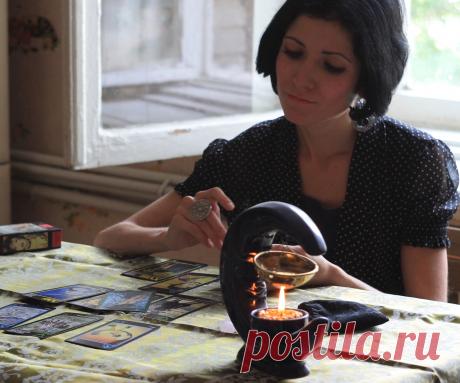 Кто может погадать из Битвы экстрасенсов? Задайте ваш вопрос онлайн. Я семь лет ходил по экстрасенсам, гадалкам и ведуньям, надеясь решить свою проблему, и вот к чему это привело Помощь экстрасенсов бесплатно — это уникальная возможность приоткрыть завесу тайн, которые мучают и лишают сна, а также заглянуть в собственное