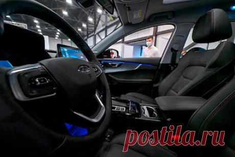 В России предложили ввести налоговый вычет при покупке автомобиля. Директор Института исследования проблем современной политики Антон Орлов предложил ввести в России налоговый вычет в размере до одного миллиона рублей при покупке автомобиля. Соответствующее письмо направлено на имя главы Минтруда Антона Котякова. Он отметил, что это имеет большое значение для многих граждан.