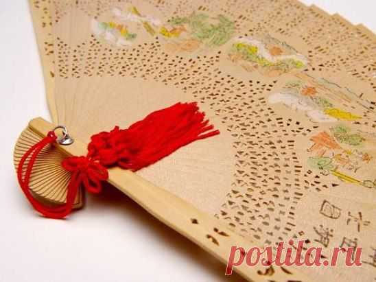 Ритуал с веером для укрепления любви и защиты ее от недоброжелателей.