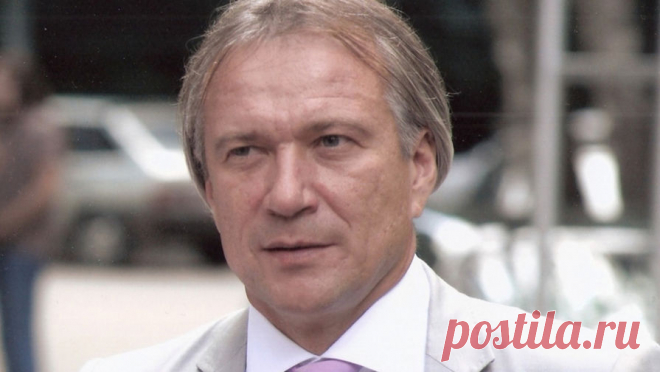 Криминальному авторитету Шишкану и его подельникам вынесли приговоры. Второй Западный окружной военный суд приговор к пожизненному лишению свободы криминального авторитета Олега Медведева по прозвищу Шишкан, которого коллегия присяжных признала виновным в организации ОПГ и бандитизме. Об этом сообщил ...