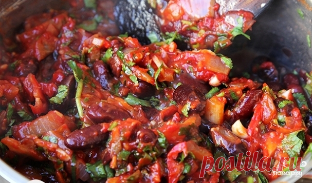 Лобио из красной фасоли консервированной.
