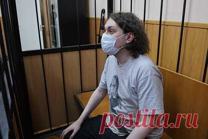 Ключевой свидетель в деле Хованского начал путаться в показаниях. Блогер Андрей Нифедов, ключевой свидетель в деле Юрия Хованского, начал путаться в собственных показаниях. Нифедов несколько раз менял показания о том, когда Хованский исполнял песню про теракт во время мюзикла «Норд-Ост». Сперва он говорил про 2018 год, затем добавил слова про 2013-й, и потом снова поменял показания.