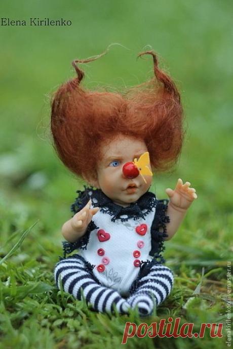 Купить Luke - ярко-красный, полосатый, клоун, бабочка, living doll, краски масляные