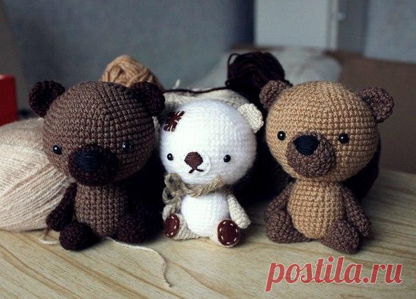 Вяжем мишку

ГОЛОВА

1 ряд: 2 ВП – 6СБН во вторую от крючка петлю (6)
Показать полностью…