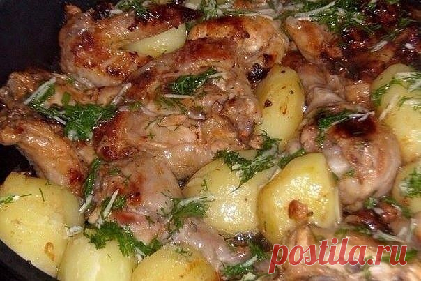 ПОЛЕЗНО ЗНАТЬ !!

Курица в кефире - оболденный и простой рецепт
1.Курицу разрезать на порционные кусочки соль,перец.
2.Смешиваем 1 стакан кефира 1 ч.л. томат. пасты 0.5 ч.л. горчицы.
3.Курицу заливаем маринадом и оставляем на ночь.
4.В форму для запекания укладываем кусочки, поливаем оставшимся маринадом и запекаем.
5.Картофель отварить.
6.Когда курица будет готова, картофель укладываем к курице, поливаем чесночным маслом (смешать 3 стол.л. раст. масла зелень изм. чеснок).