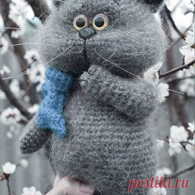 Смотрите нашла какого крутого котейку 🐱🐈 Для вяжущих - схема в карусели ♥️