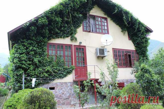 Коттедж с баней на Красной Поляне
Квартира в Ультрасовременном доме с изолированным входом в самом центре Адлера. Рядом вся индустрия развлечений, торгово-развлекательные центры, парки и аллеи, кафе и рестораны, стадионы, море - 5-10 минут прогулочным шагом. Парковка