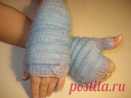 Утепляемся к холодам: уютные вязаные митенки своими руками