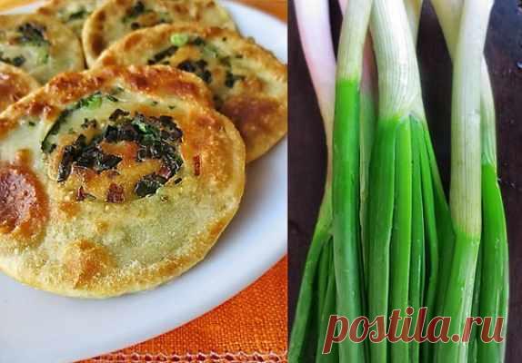 Пучок зеленого лука, мука и вода… Простейшие продукты, но результат — объедение! — Готовим дома