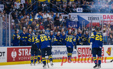 Шведы одержали шестую победу подряд на чемпионате мира по хоккею. Шведы обыграли французов со счетом 3:1, в параллельном матче норвежцы победили британцев со счетом 5:2