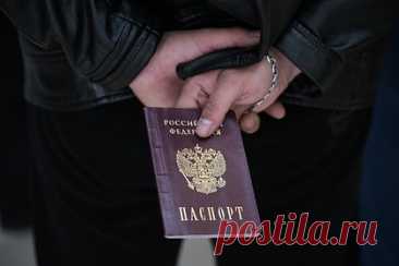 Лишенным гражданства России разрешат оставаться в стране до трех месяцев