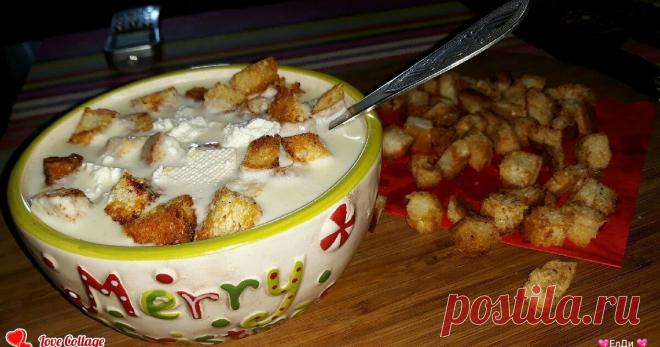 Млечна крем -супа със сирене и крутончетата