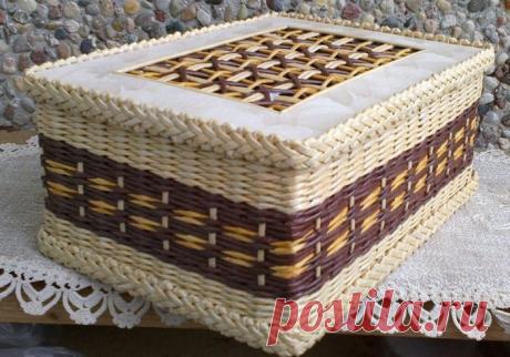 Плетение из газет. Мастер-класс на крышку с цветным узором из трубочек.