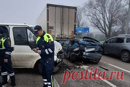 Автобус с детьми попал в ДТП в Курской области