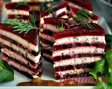 «Наполеон» из свеклы и козьего сыра (Очень вкусно!!!))).