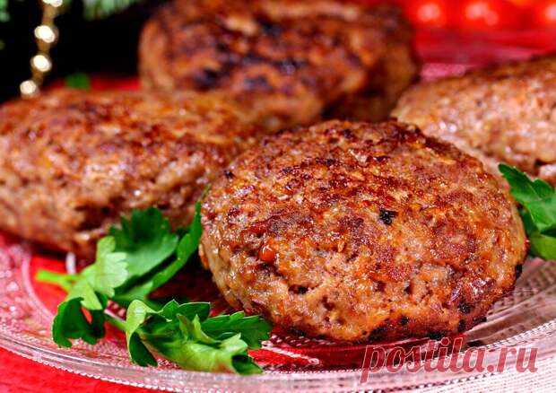 Котлеты. Просто лучшие мясные котлеты. Сочные и нежные. Обескураживающе простой рецепт, но с секретиком - Будет вкусно - 12 октября - 43729094920 - Медиаплатформа МирТесен Что же нужно для лучших котлет. Какой фарш самый правильный. Почему нам не нужно молоко, а хлеб просто обязателен. Лук и специи. Готовим котлетки. Соус, если хотите, то целых два. Аппетитные сочные котлеты из говядины. Что же нужно для лучших котлет. Порой создается впечатление, что для - 12 октября - 43...