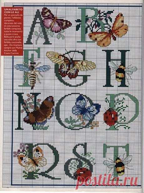 (640) Punto de Cruz GRATIS: Abecedario con mariposas y libélulas | borduren vlinders en insecten