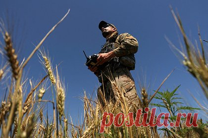 Украинских операторов дронов уличили в поджогах полей и домов