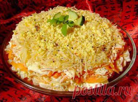 Салат слоёный Французский с майонезом - очень вкусный и простой в приготовлении. Он позаимствован из легендарной французской кухни, поэтому можете быть абсолютно уверенными в его кулинарных достоинствах. Рецепт тут - https://dom.cookingtip.ru/salat-sloyony-j-frantsuzskij-s-majonezom/