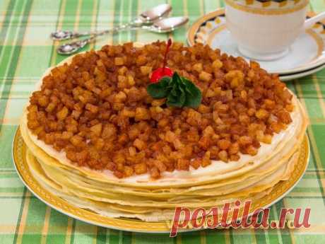 Блинный торт с яблоками и заварным кремом