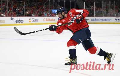 Передачи Овечкина и Кузнецова помогли "Вашингтону" обыграть "Монреаль" в матче НХЛ. Столичная команда выиграла со счетом 3:1