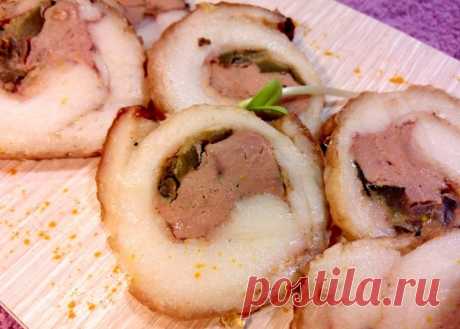 Рулет из сала с куриной печенью