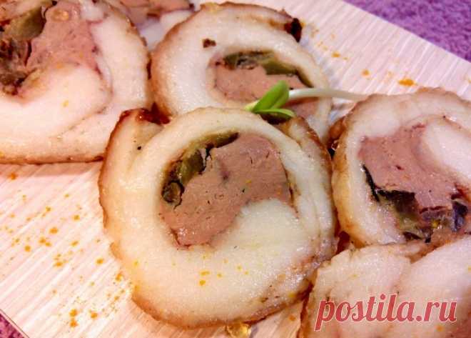 Рулет из сала с куриной печенью
